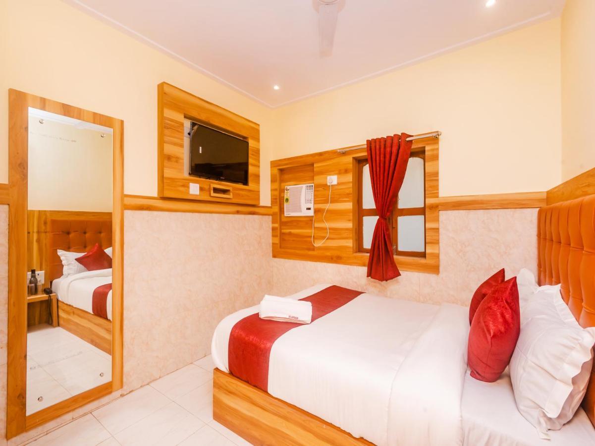 Aman Hotel Near Cst Мумбай Екстериор снимка