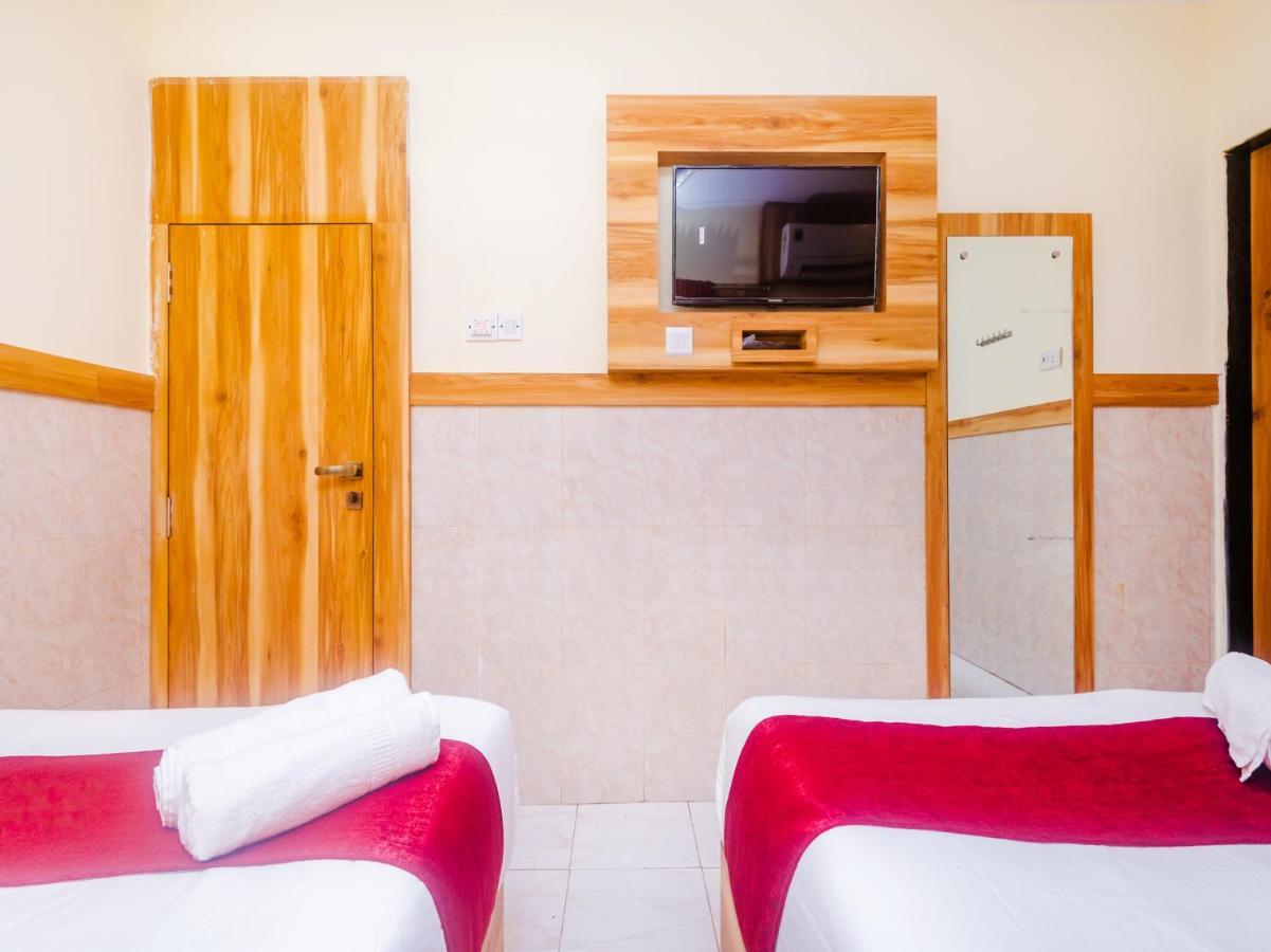 Aman Hotel Near Cst Мумбай Екстериор снимка