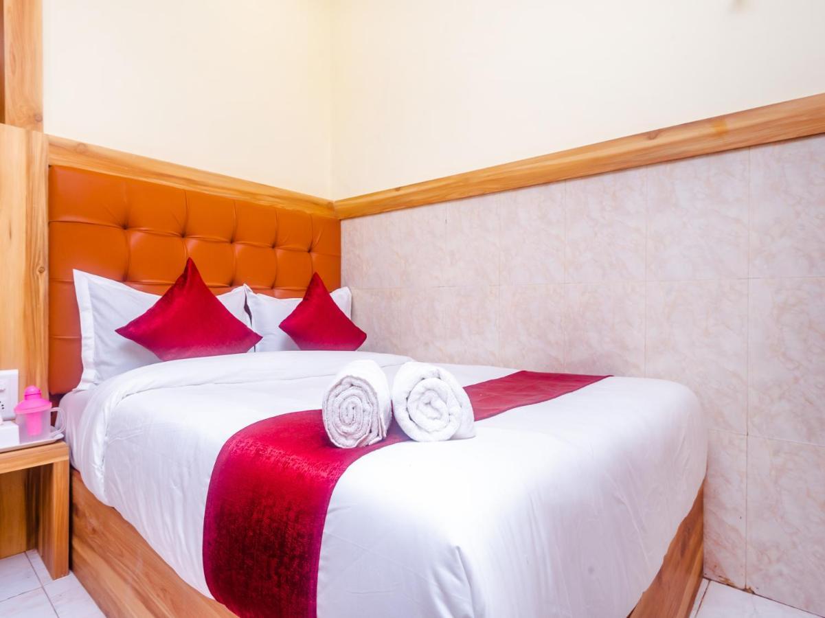 Aman Hotel Near Cst Мумбай Екстериор снимка