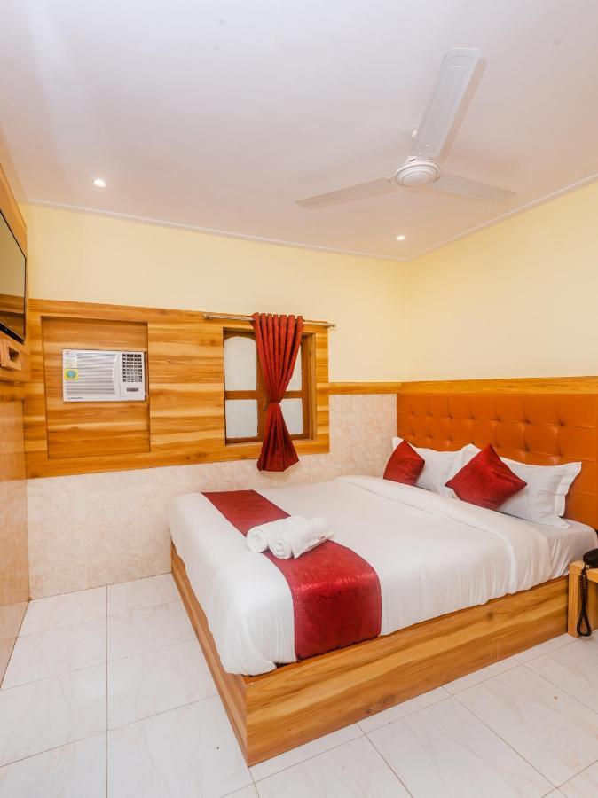 Aman Hotel Near Cst Мумбай Екстериор снимка
