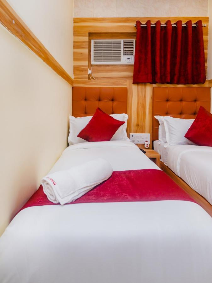 Aman Hotel Near Cst Мумбай Екстериор снимка