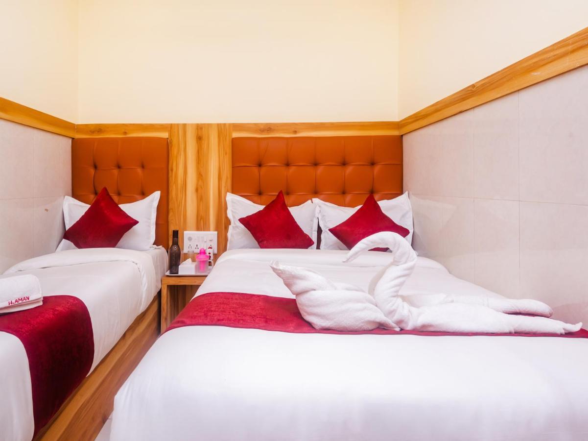 Aman Hotel Near Cst Мумбай Екстериор снимка