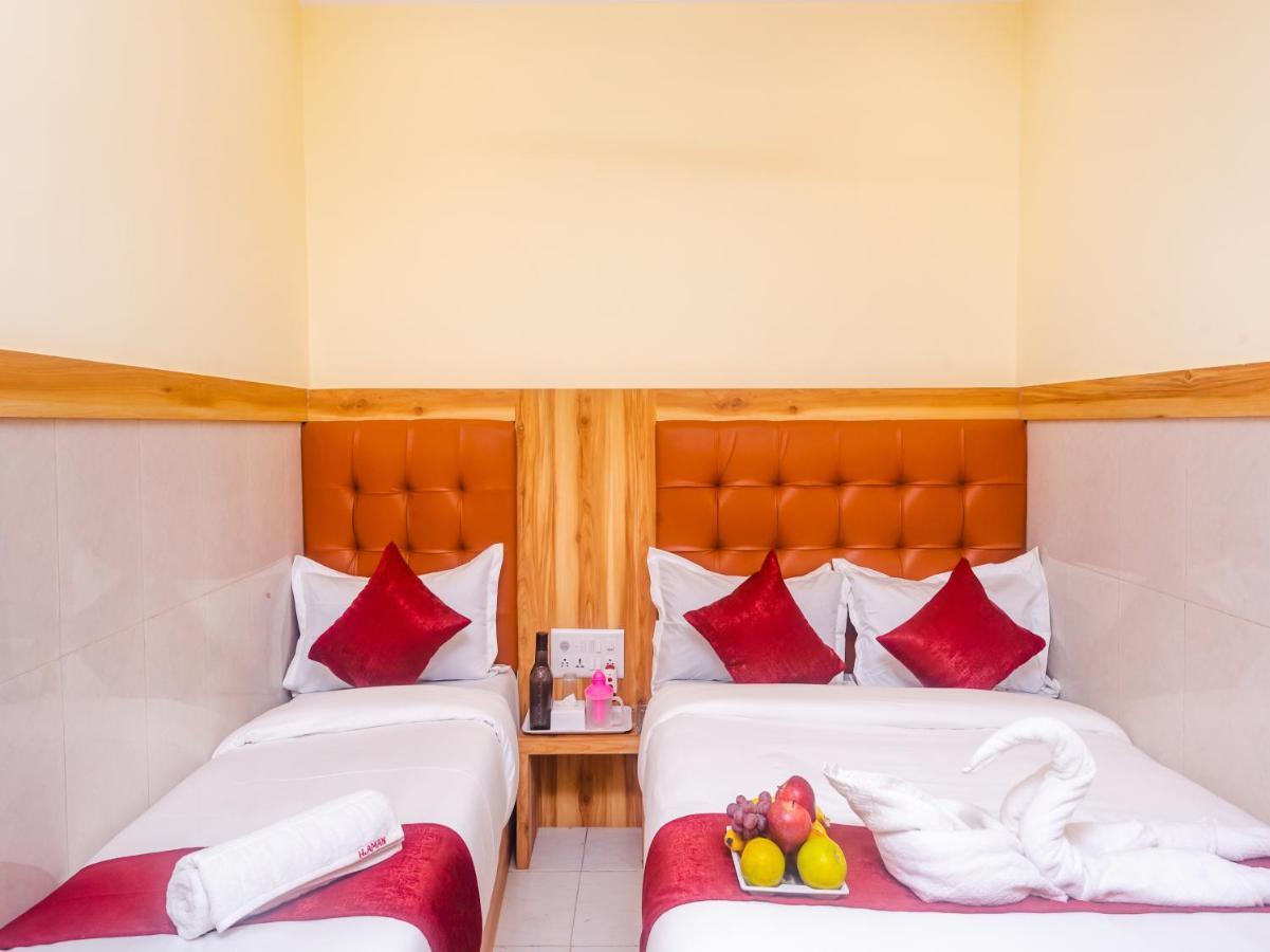 Aman Hotel Near Cst Мумбай Екстериор снимка
