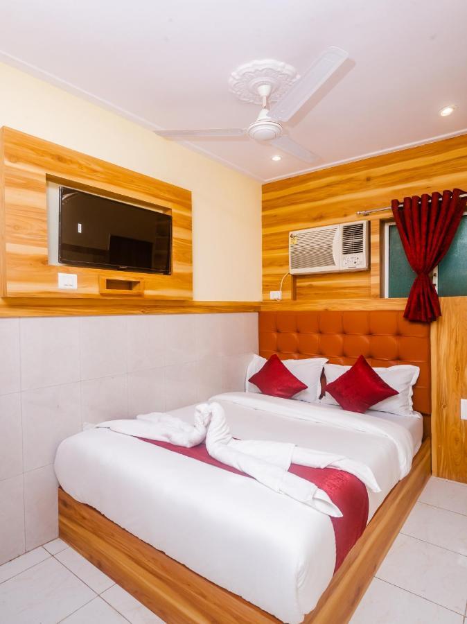 Aman Hotel Near Cst Мумбай Екстериор снимка
